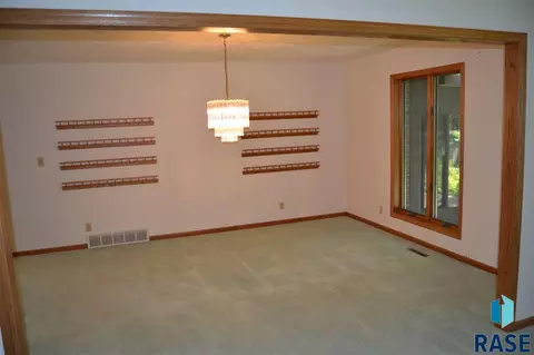 5005 S Pheasant Ln, Sioux Falls, SD 57108 photo 6