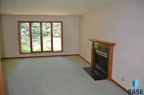 5005 S Pheasant Ln, Sioux Falls, SD 57108 photo 9