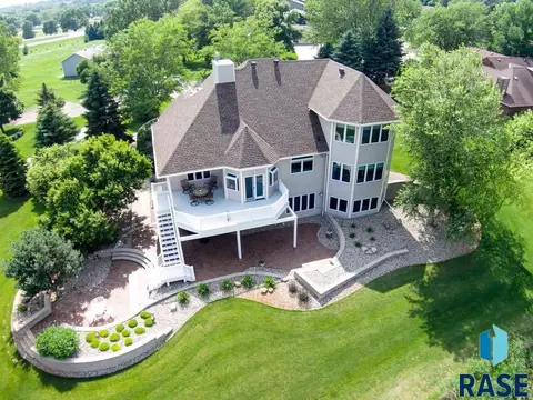 1700 Rushmore Dr, Brandon, SD 57005 photo 1