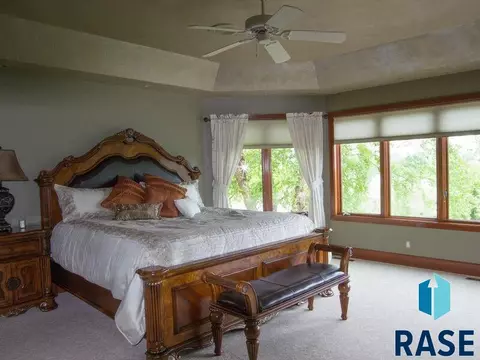 1700 Rushmore Dr, Brandon, SD 57005 photo 5