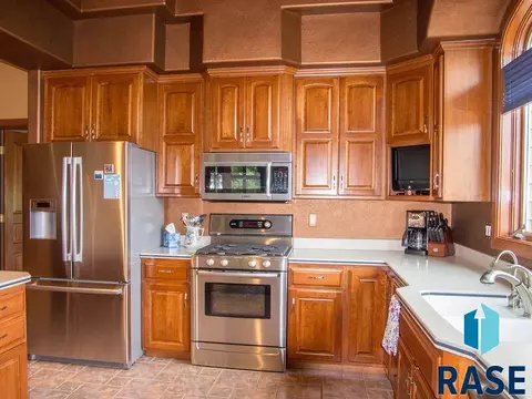 1700 Rushmore Dr, Brandon, SD 57005 photo 7