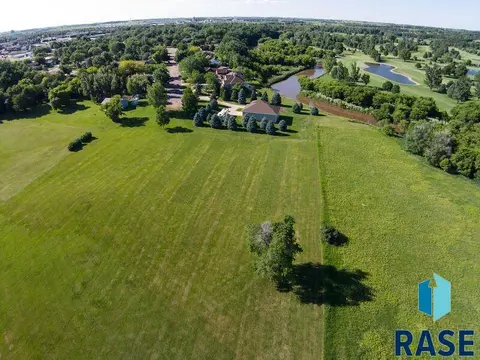1700 Rushmore Dr, Brandon, SD 57005 photo 8