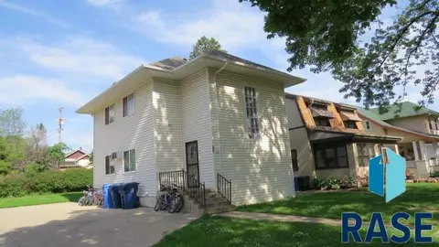 921 S Duluth Ave, Sioux Falls, SD 57104 photo 1