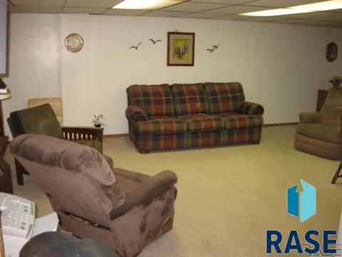 209 E 4th St, Dell Rapids, SD 57022 photo 18