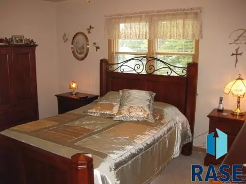 209 E 4th St, Dell Rapids, SD 57022 photo 9