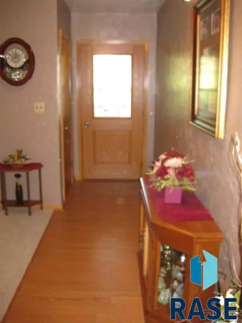 209 E 4th St, Dell Rapids, SD 57022 photo 5
