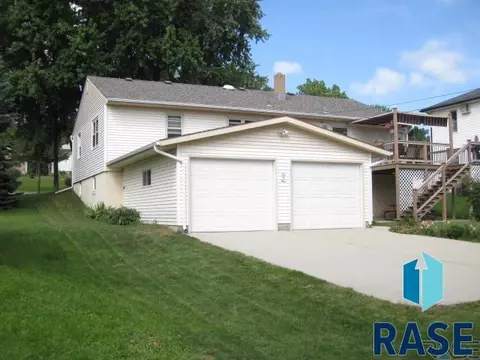 209 E 4th St, Dell Rapids, SD 57022 photo 25