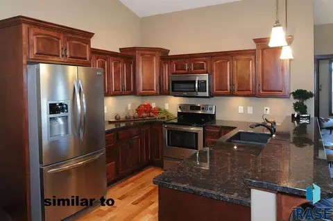 5605 Eastbridge Pl, Sioux Falls, SD 57110 photo 11