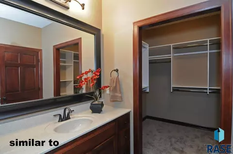 5605 Eastbridge Pl, Sioux Falls, SD 57110 photo 19