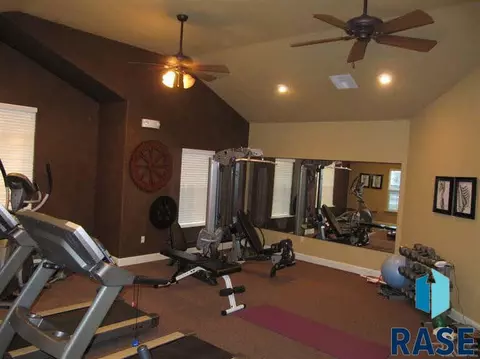 5605 Eastbridge Pl, Sioux Falls, SD 57110 photo 31