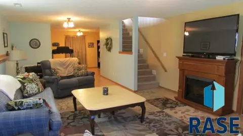 47138 244th St, Dell Rapids, SD 57022 photo 12