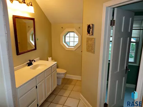 520 E Park Dr, Sioux Falls, SD 57105 photo 15