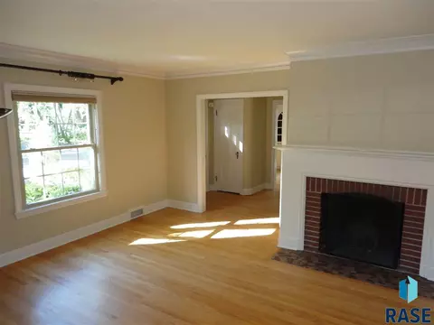 520 E Park Dr, Sioux Falls, SD 57105 photo 9