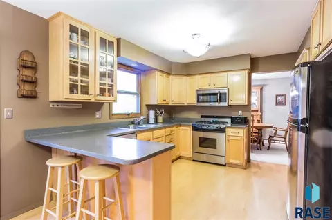2204 E 51st St, Sioux Falls, SD 57103 photo 7