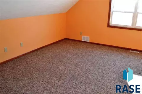 221 W 4th St, Canton, SD 57013 photo 14