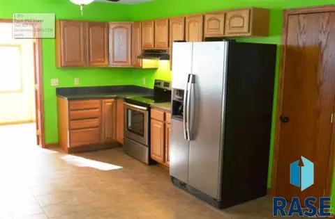 221 W 4th St, Canton, SD 57013 photo 6