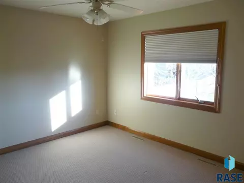 4301 E Aster Cir, Sioux Falls, SD 57103 photo 12