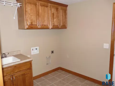 4301 E Aster Cir, Sioux Falls, SD 57103 photo 21
