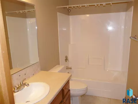 4301 E Aster Cir, Sioux Falls, SD 57103 photo 14