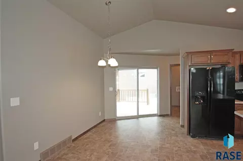 2913 S Gerbera Ave, Sioux Falls, SD 57106 photo 7