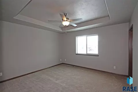 2913 S Gerbera Ave, Sioux Falls, SD 57106 photo 8