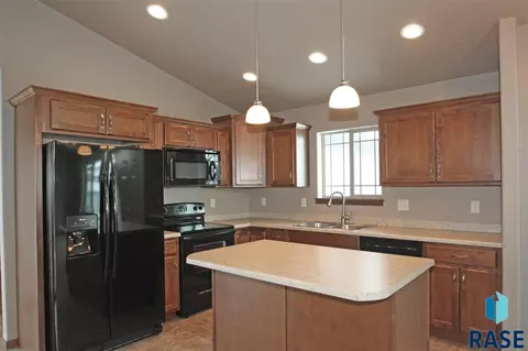 2913 S Gerbera Ave, Sioux Falls, SD 57106 photo 5
