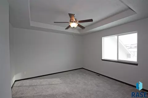 2913 S Lucerne Ave, Sioux Falls, SD 57106 photo 12