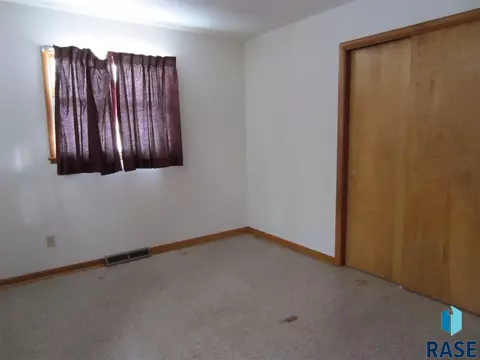 100 E 4th St, Worthing, SD 57077 photo 8