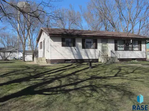 100 E 4th St, Worthing, SD 57077 photo 1