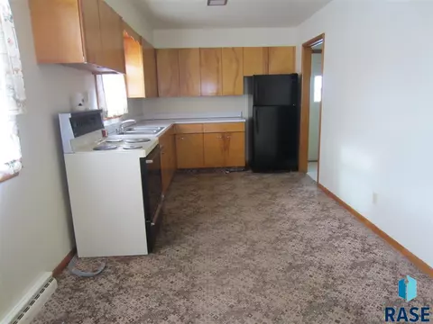 100 E 4th St, Worthing, SD 57077 photo 3