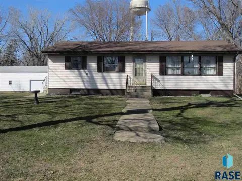 100 E 4th St, Worthing, SD 57077 photo 9