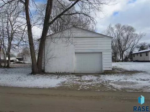 100 E 4th St, Worthing, SD 57077 photo 11