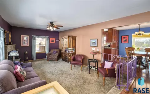 901 E 38th St, Sioux Falls, SD 57105 photo 13