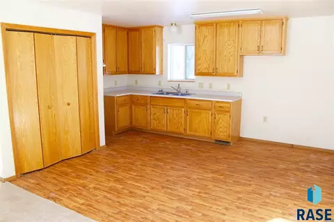 240 E Main St, Canova, SD 57321 photo 3