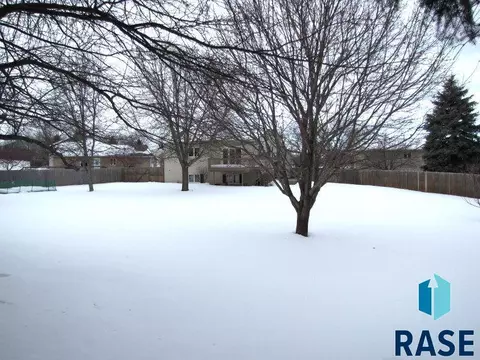 1316 S Risley Cir, Sioux Falls, SD 57106 photo 23