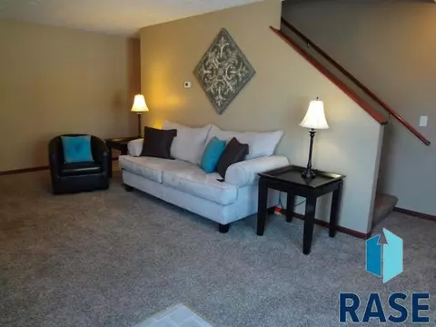 310 Scott Pl, Tea, SD 57064 photo 2