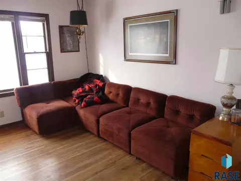 204 E Center St, Marion, SD 57043 photo 7
