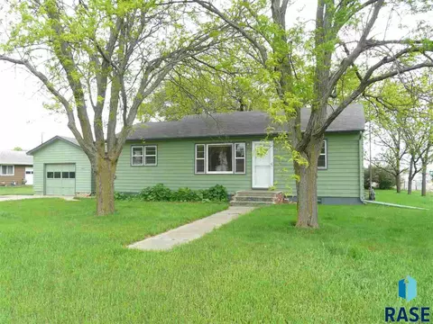 204 E Center St, Marion, SD 57043 photo 16