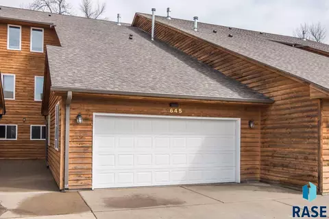 1645 N Cactus Dr, Sioux Falls, SD 57110 photo 1