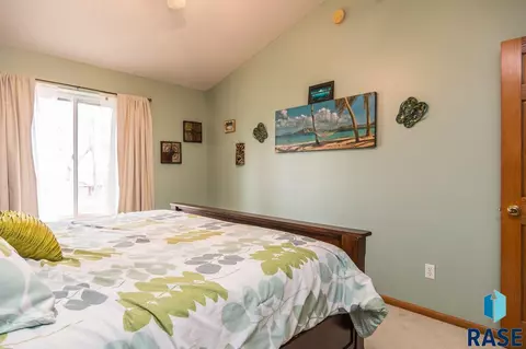 1645 N Cactus Dr, Sioux Falls, SD 57110 photo 13
