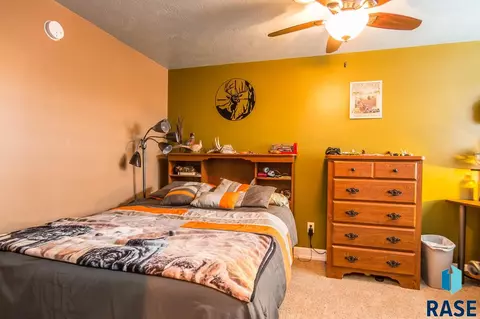 1645 N Cactus Dr, Sioux Falls, SD 57110 photo 18