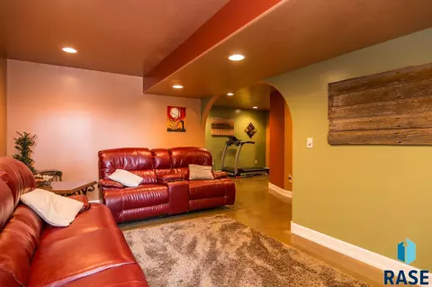 1645 N Cactus Dr, Sioux Falls, SD 57110 photo 20