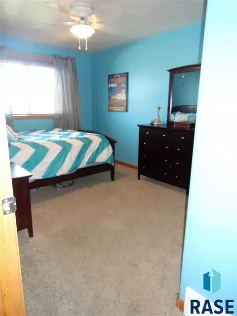 425 S Deerview Ave, Tea, SD 57064 photo 7