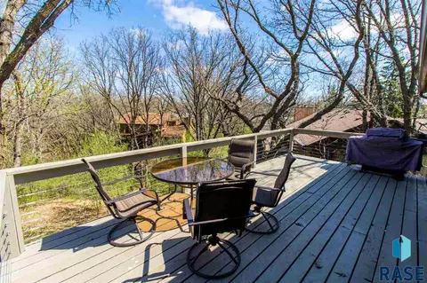 5004 E Terry Peak Ln, Sioux Falls, SD 57110 photo 16