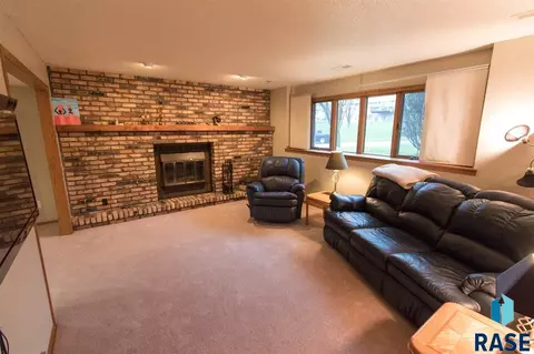 5004 E Terry Peak Ln, Sioux Falls, SD 57110 photo 11