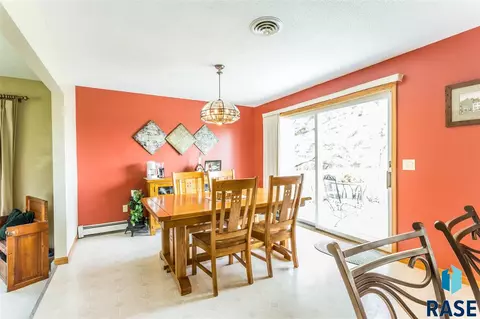 3312 S Daniel Dr, Sioux Falls, SD 57110 photo 8