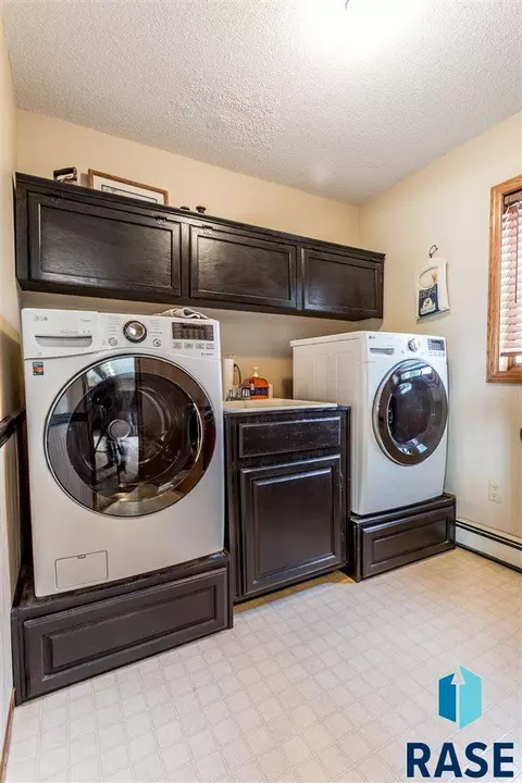 3312 S Daniel Dr, Sioux Falls, SD 57110 photo 14