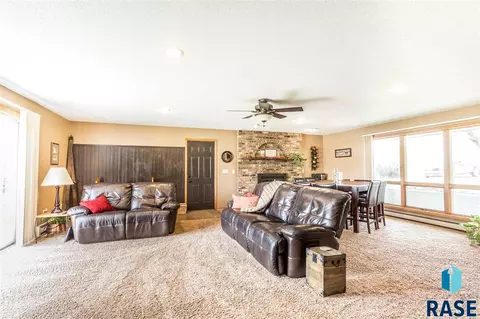 3312 S Daniel Dr, Sioux Falls, SD 57110 photo 13