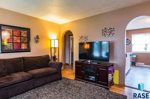 2704 S Summit Ave, Sioux Falls, SD 57105 photo 14