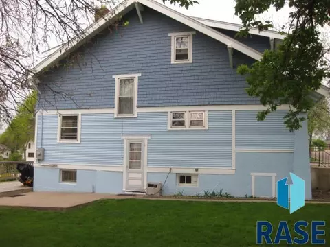 203 E 4th St, Dell Rapids, SD 57022 photo 22